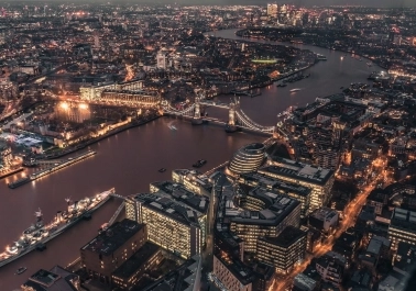 Unveiling London Like Royalty: A Guide to a Luxury Vacation in the British Capital sidebar image